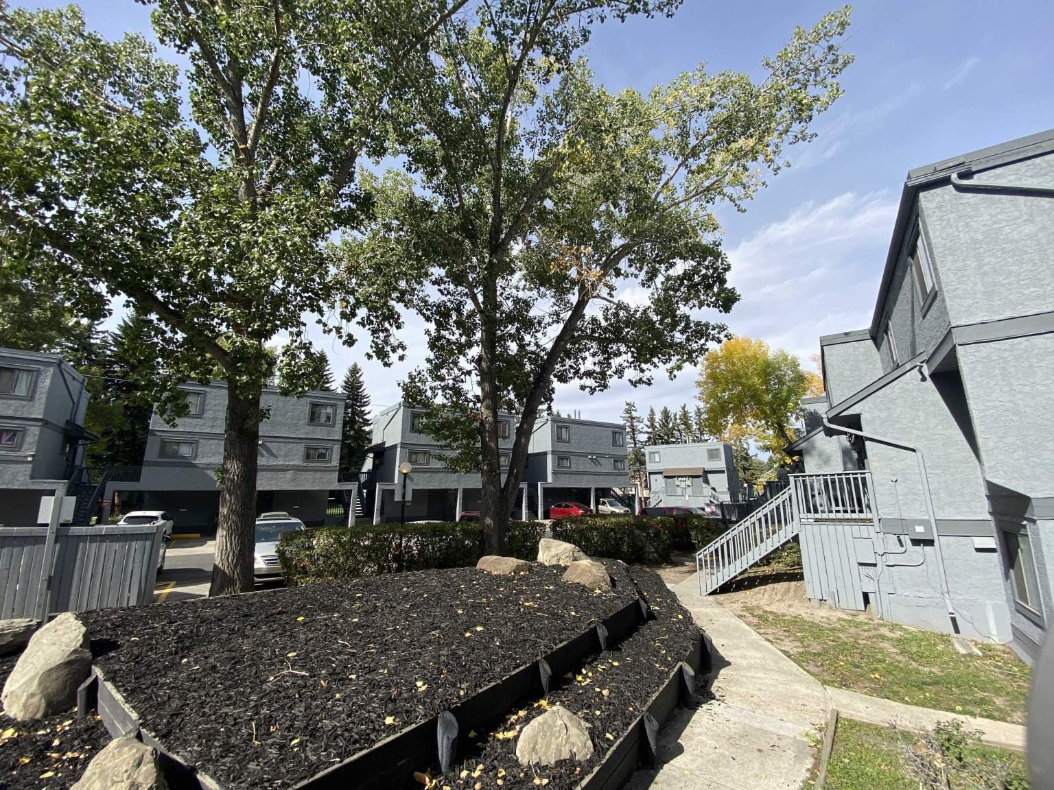 Queen's Park Townhomes — 2 bedroom - Photo 21