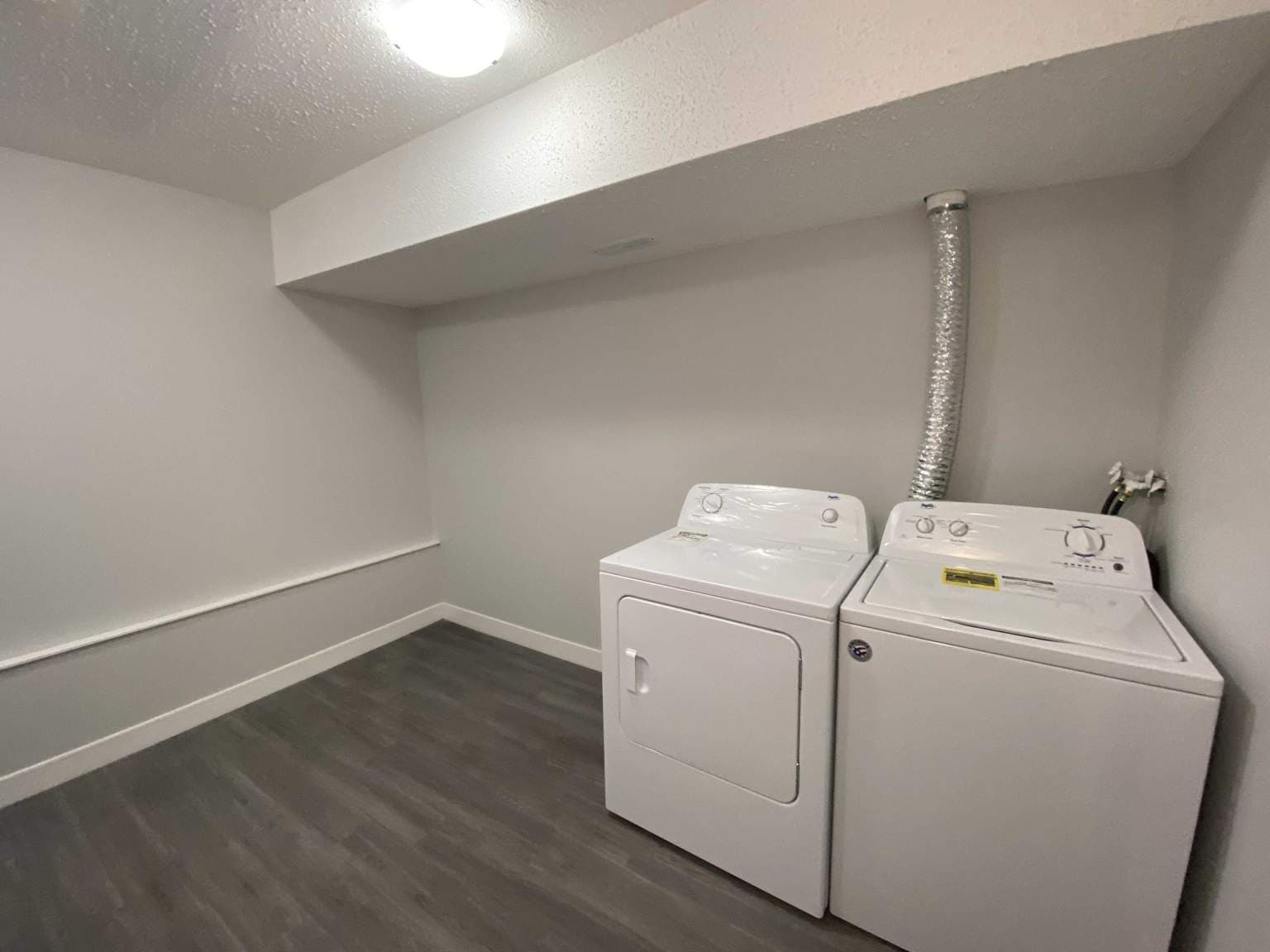 Queen's Park Townhomes — 2 bedroom - Photo 11