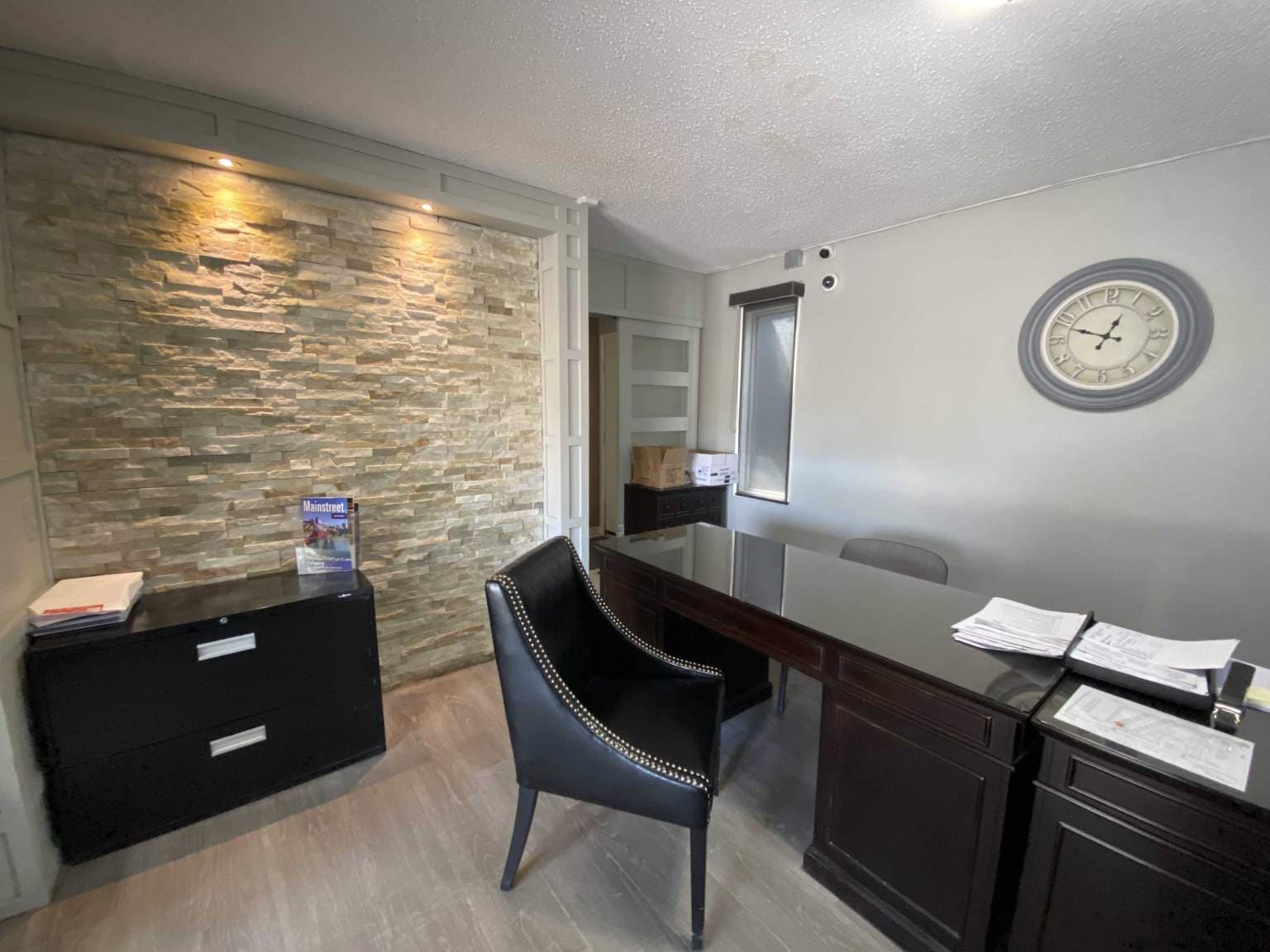 Queen's Park Townhomes — 2 bedroom - Photo 27