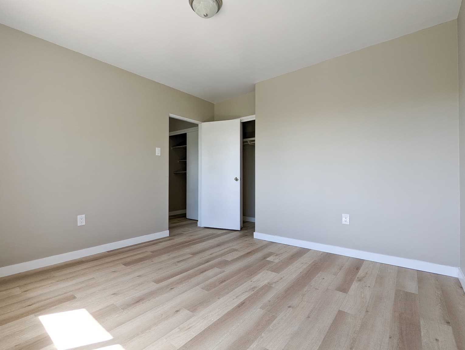 Rossdale Apartments 1 — 1 Bedroom - Photo 5