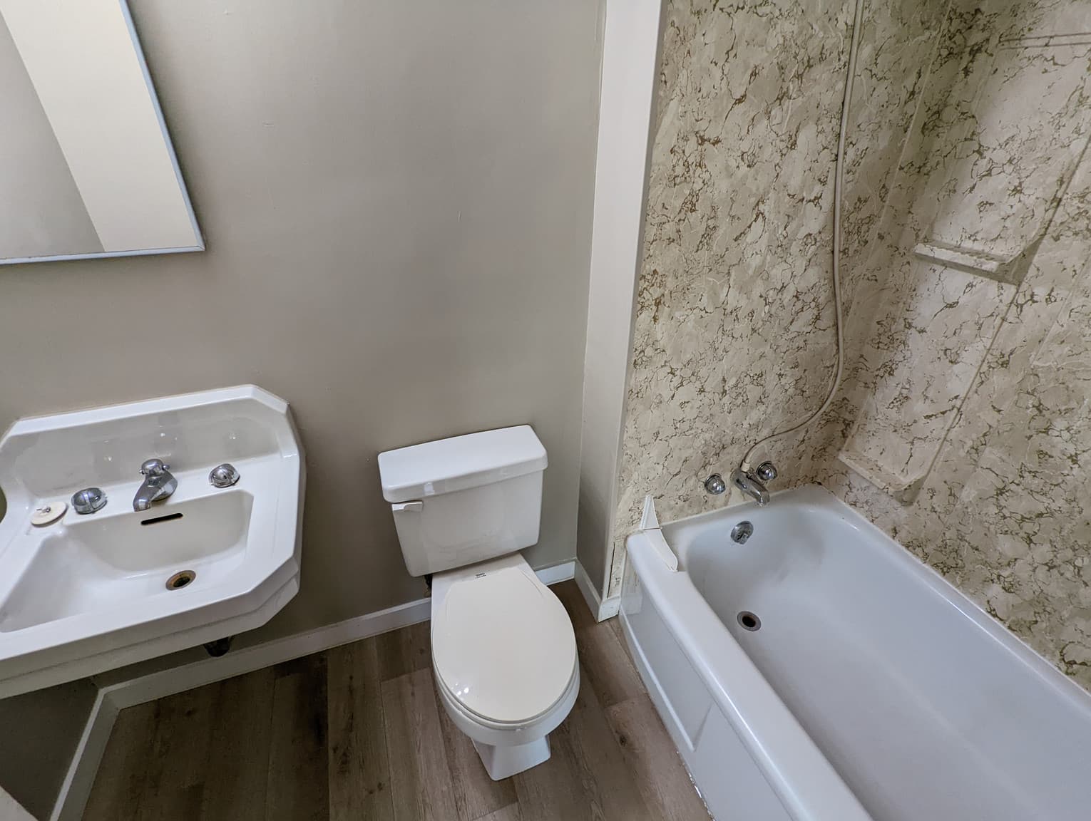Broadview Legislature Apartments — 1 Bedroom - Photo 10