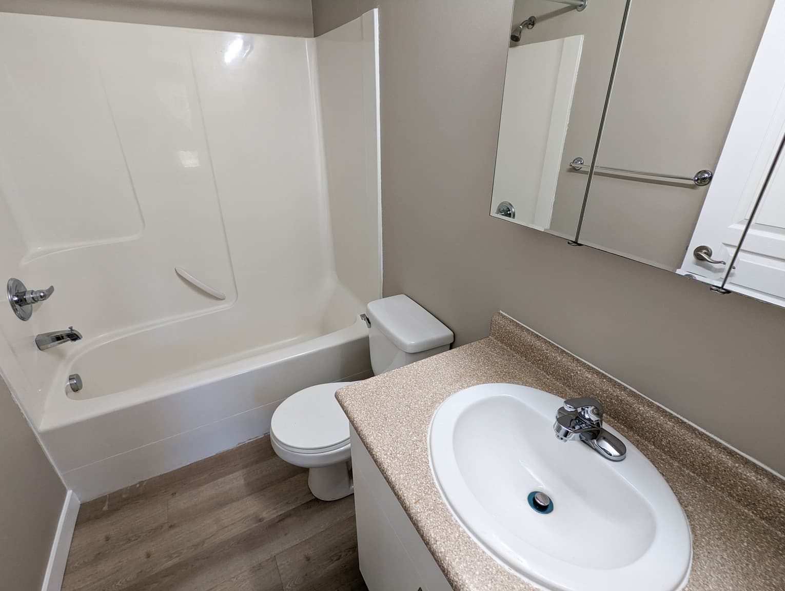 Legislative Estates Apartments — 1 Bedroom - Photo 10
