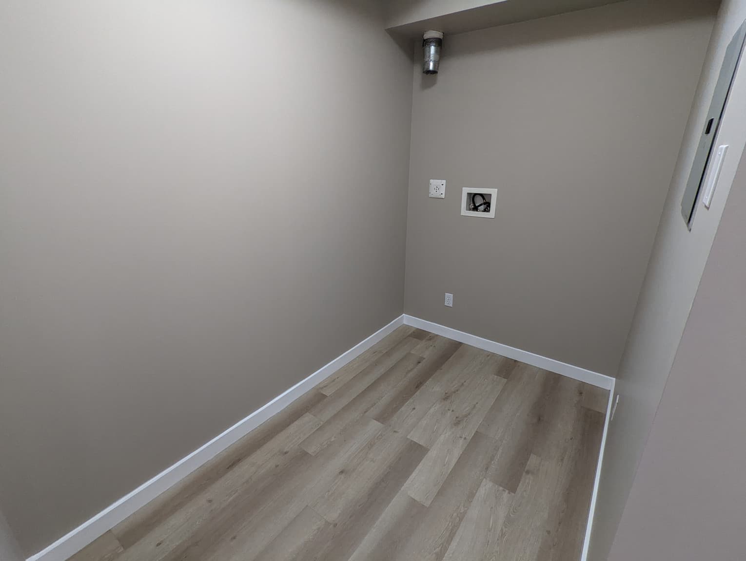 Legislative Estates Apartments — 1 Bedroom - Photo 9