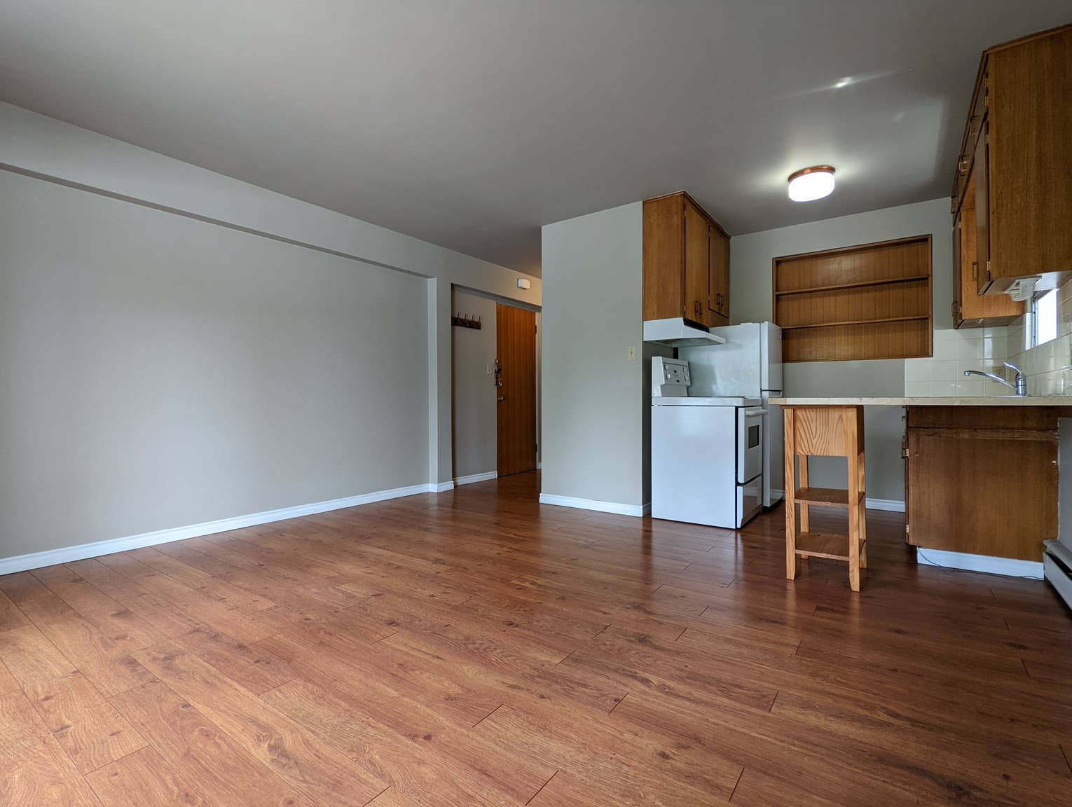 Mission Riverside Apartments — 1 Bedroom - Photo 4