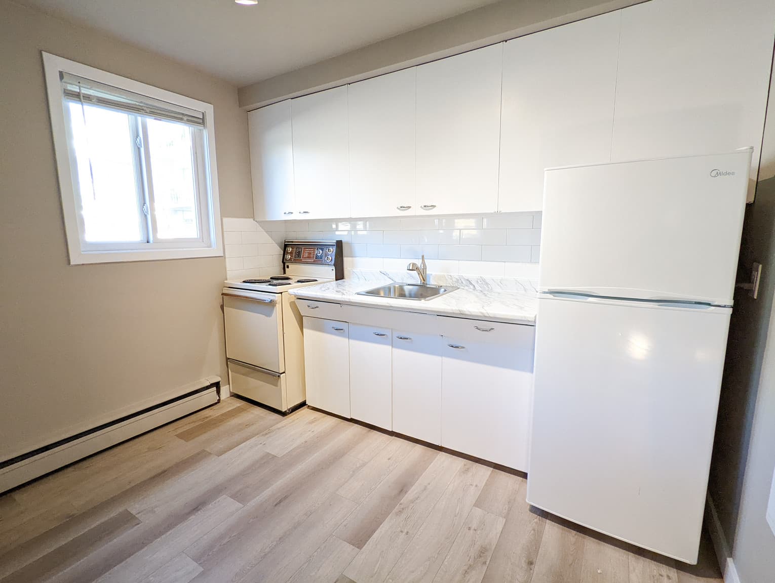 Rossdale Apartments 2 — 1 Bedroom - Photo 4