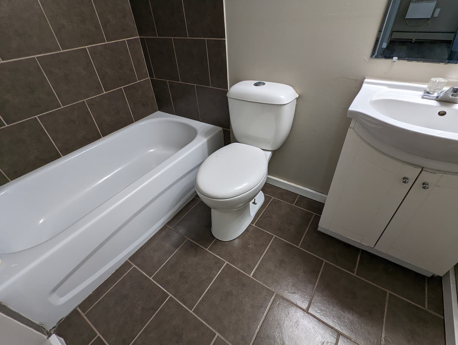 Edgar Estates — 3 bedroom - Photo 6