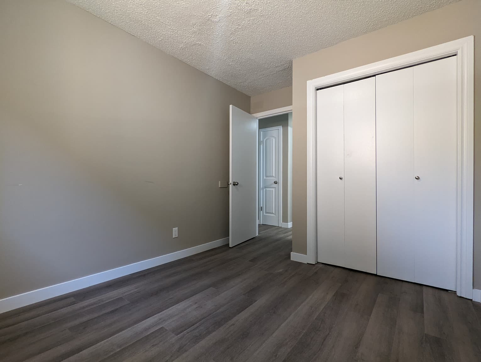 Edgar Estates — 3 bedroom - Photo 3