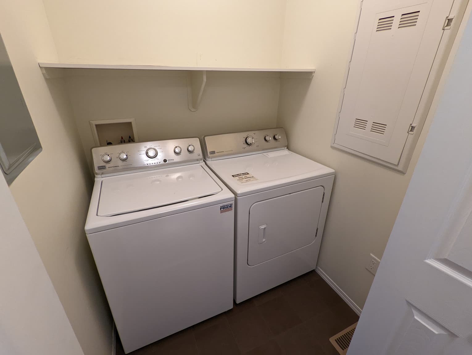 Regina Court Apartments — 2 Bedroom - Photo 9