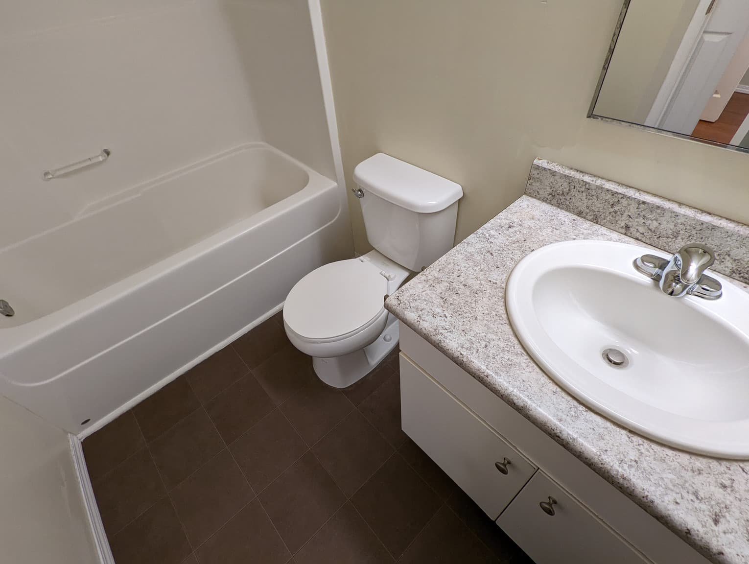 Regina Court Apartments — 2 Bedroom - Photo 8