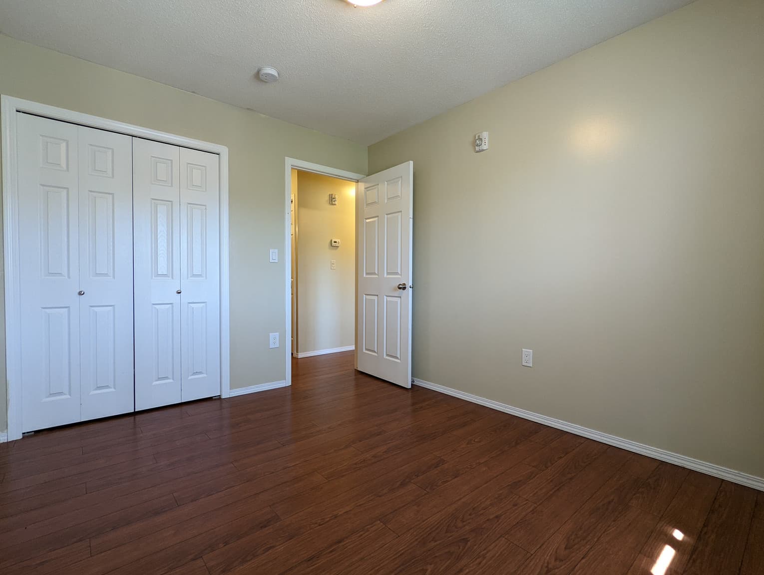 Regina Court Apartments — 2 Bedroom - Photo 4