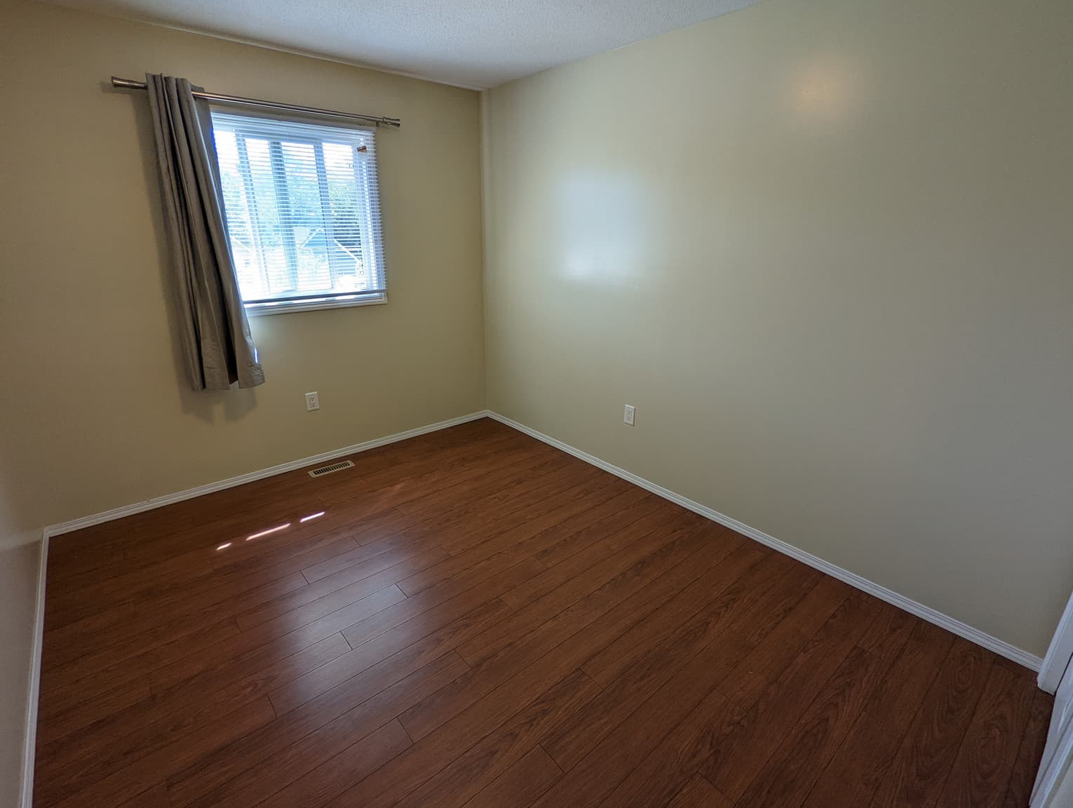 Regina Court Apartments — 2 Bedroom - Photo 5