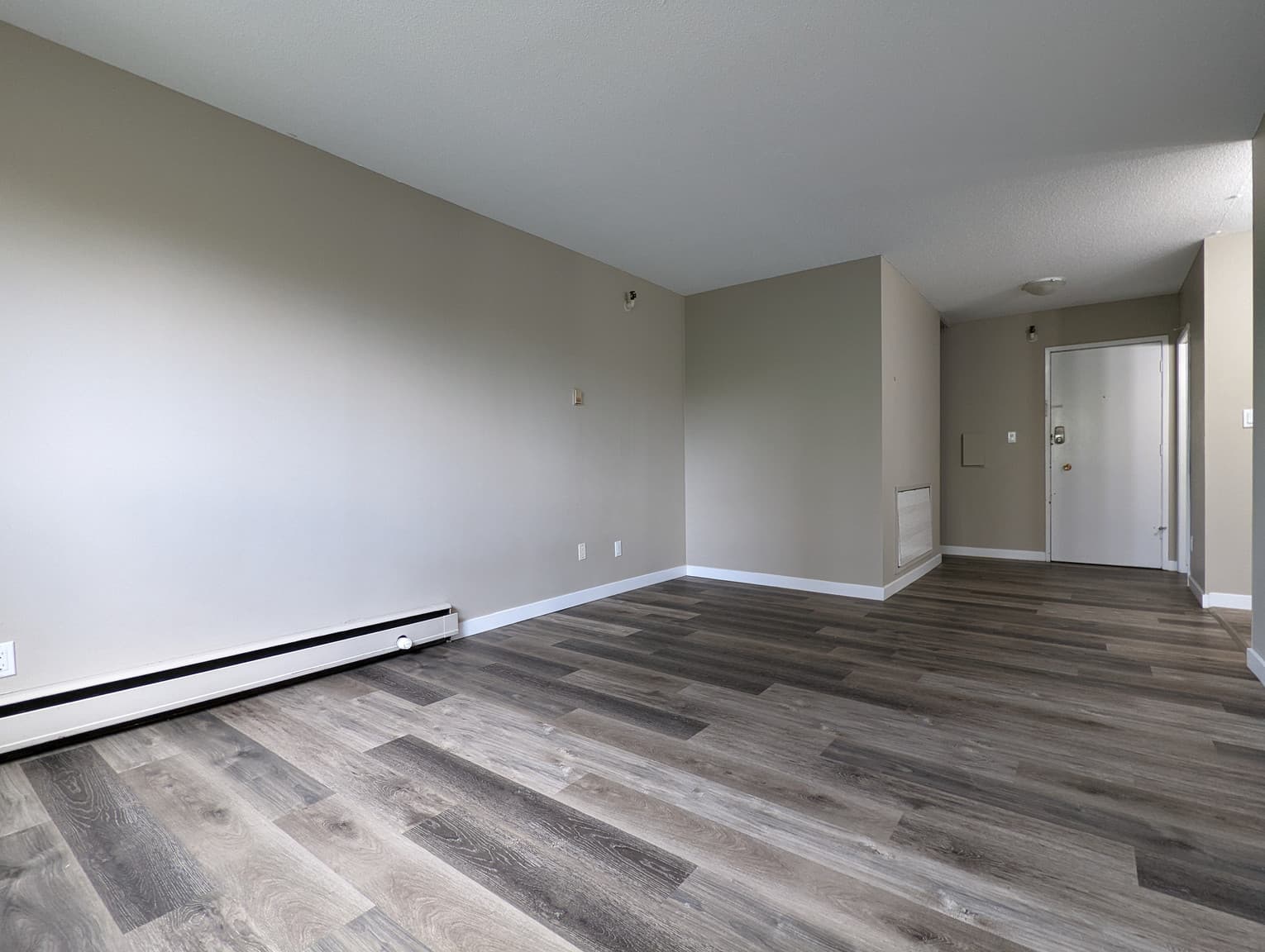 Mainstreet University Apartments — 1 bedroom - Photo 4