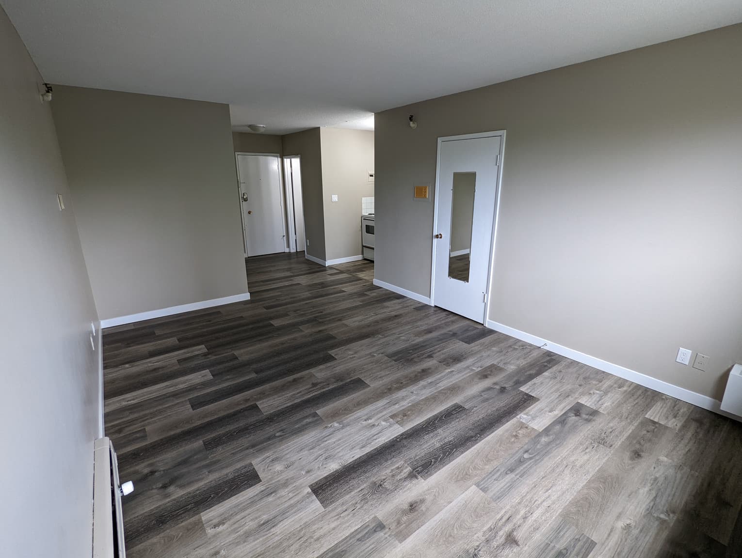 Mainstreet University Apartments — 1 bedroom - Photo 6