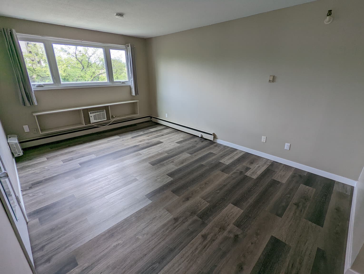 Mainstreet University Apartments — 1 bedroom - Photo 7