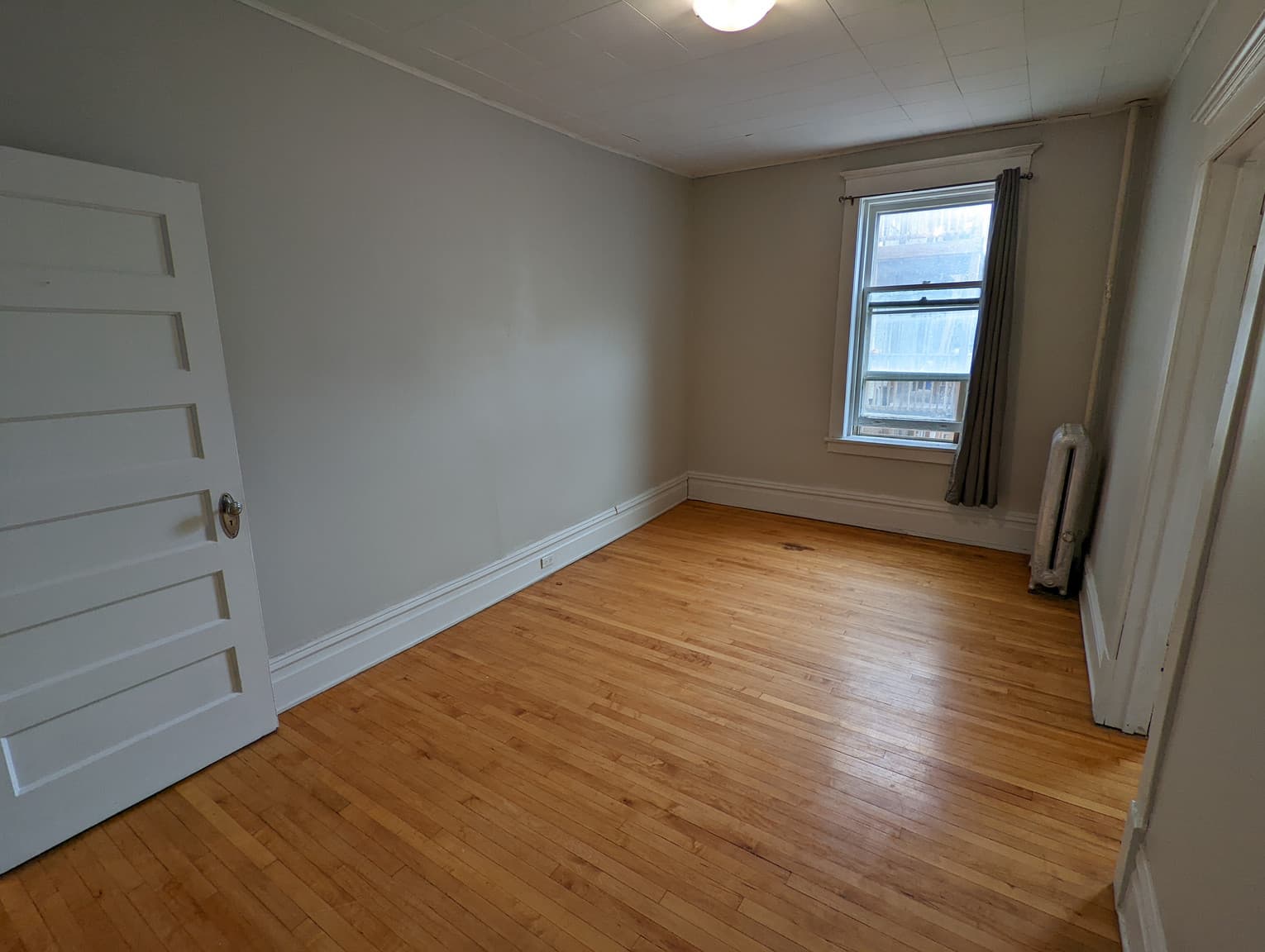 Moxam Court Apartments — 2 Bedroom - Photo 9