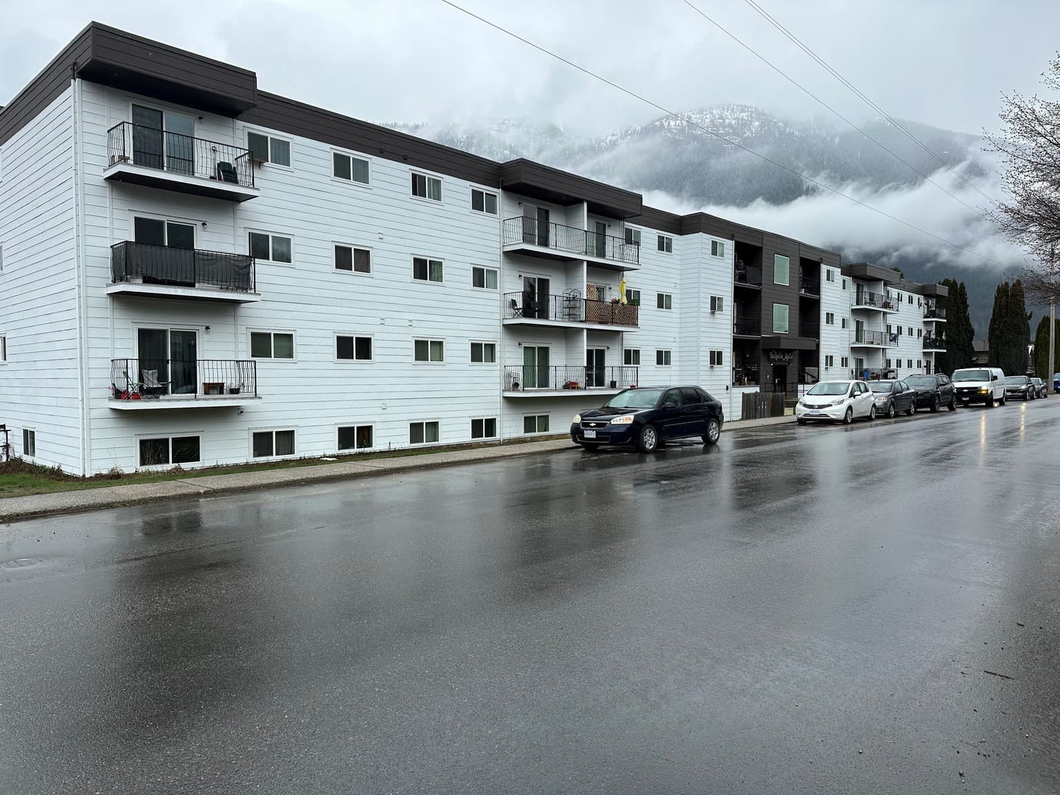 Nelson Lakeview Apartments — 2 Bedroom