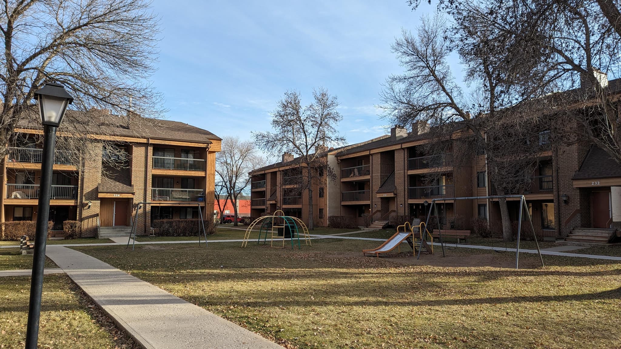 Mainstreet Fairmont Village — 3 Bedroom - Photo 8