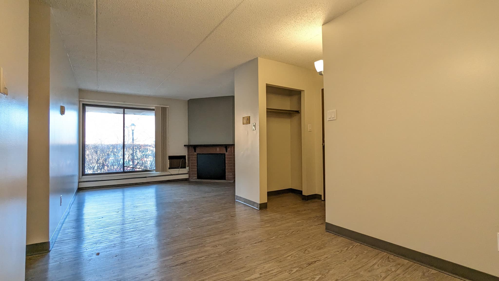 Mainstreet Fairmont Village — 3 Bedroom - Photo 2