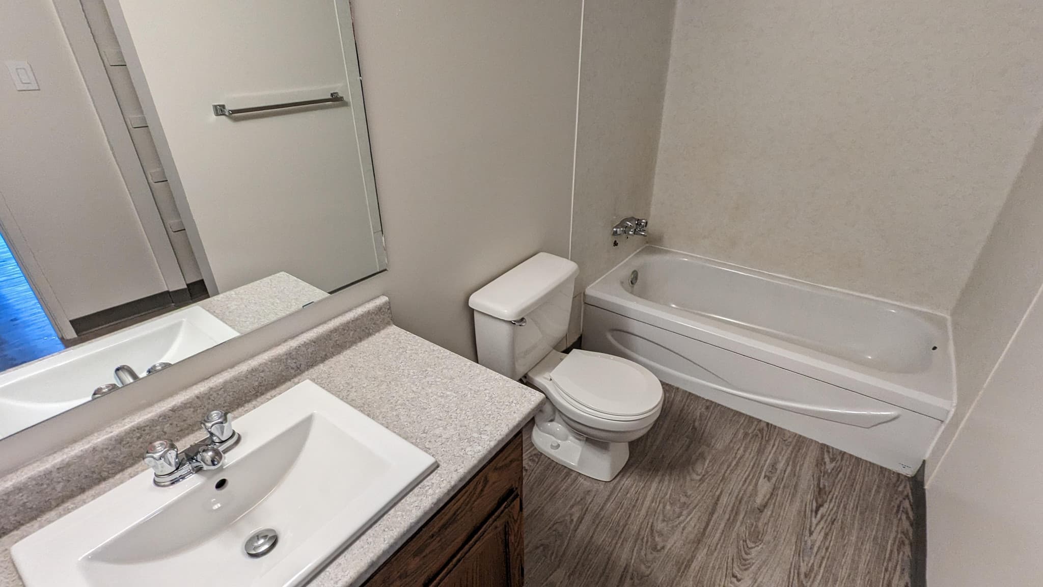 Mainstreet Fairmont Village — 3 Bedroom - Photo 6