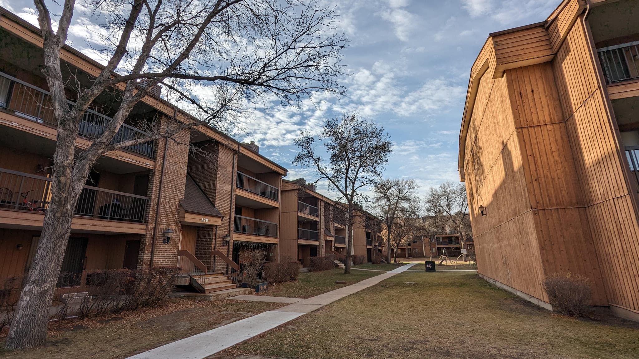 Mainstreet Fairmont Village — 3 Bedroom - Photo 11