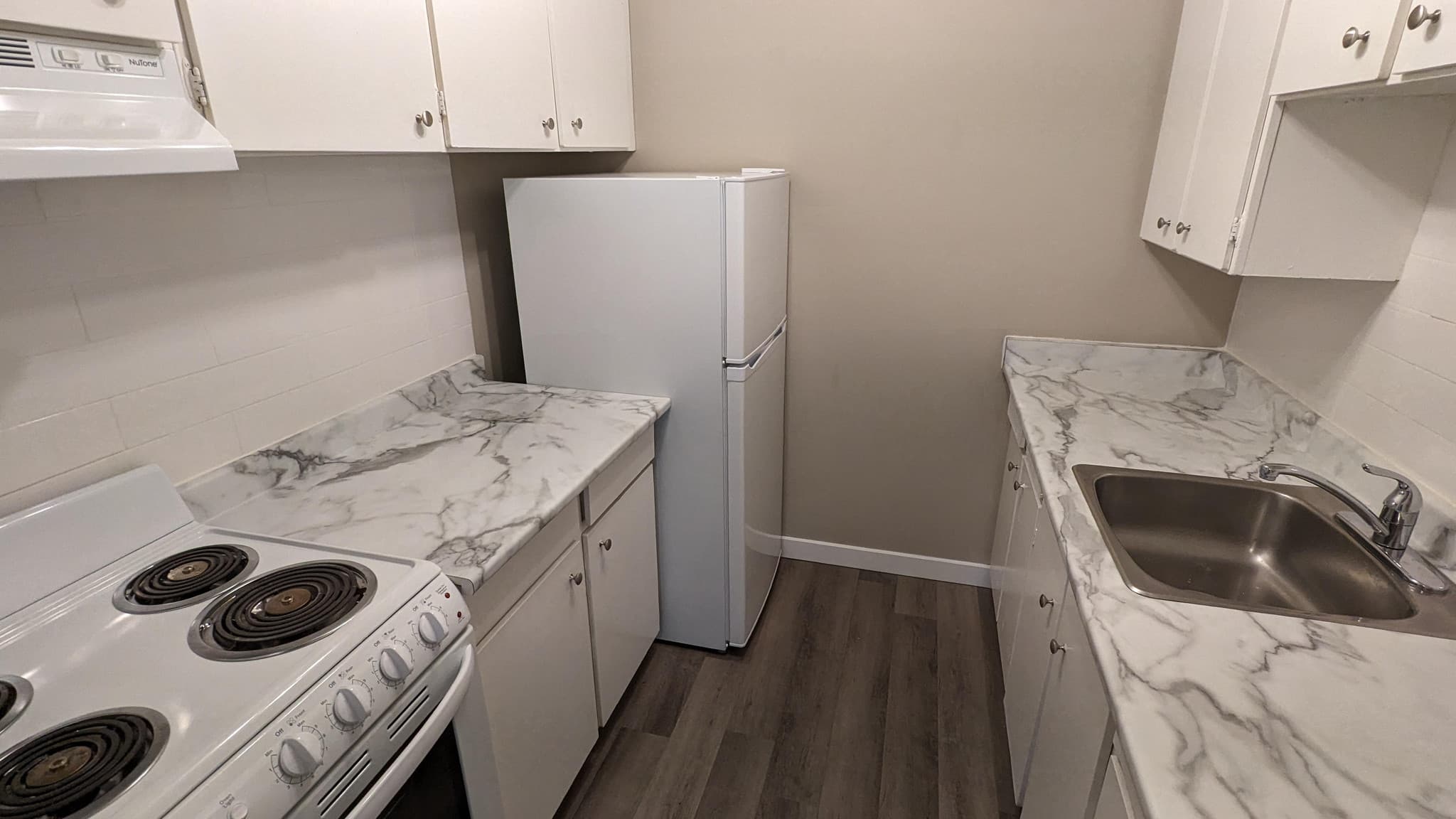 Mainstreet Estates — 3 bedroom - Photo 7