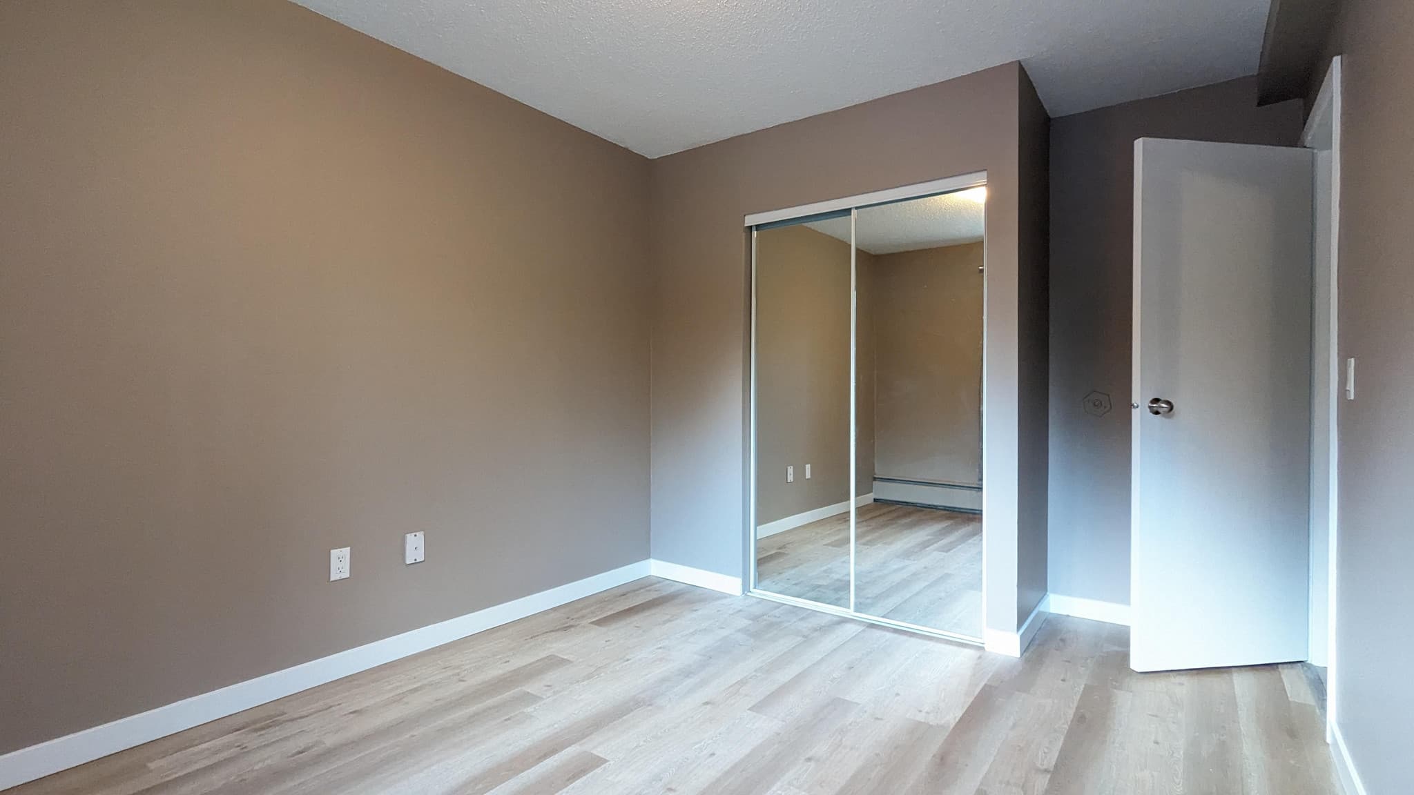 Mainstreet Estates — 3 bedroom - Photo 3