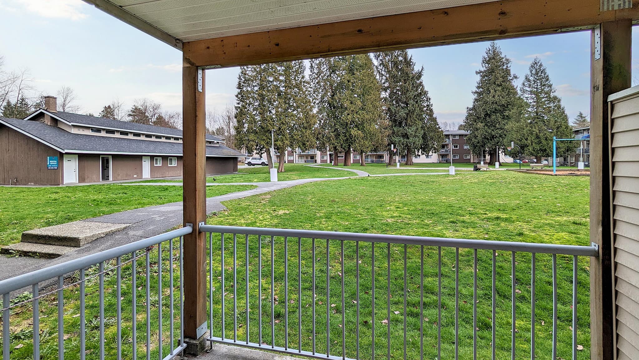 Mainstreet Estates — 3 bedroom - Photo 12