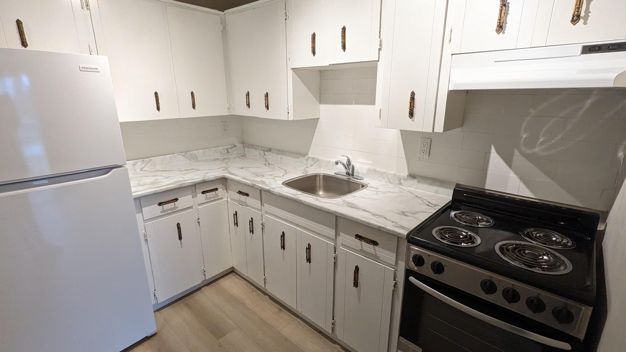 Cheam View Apartments 2 — Bachelor - Photo 7