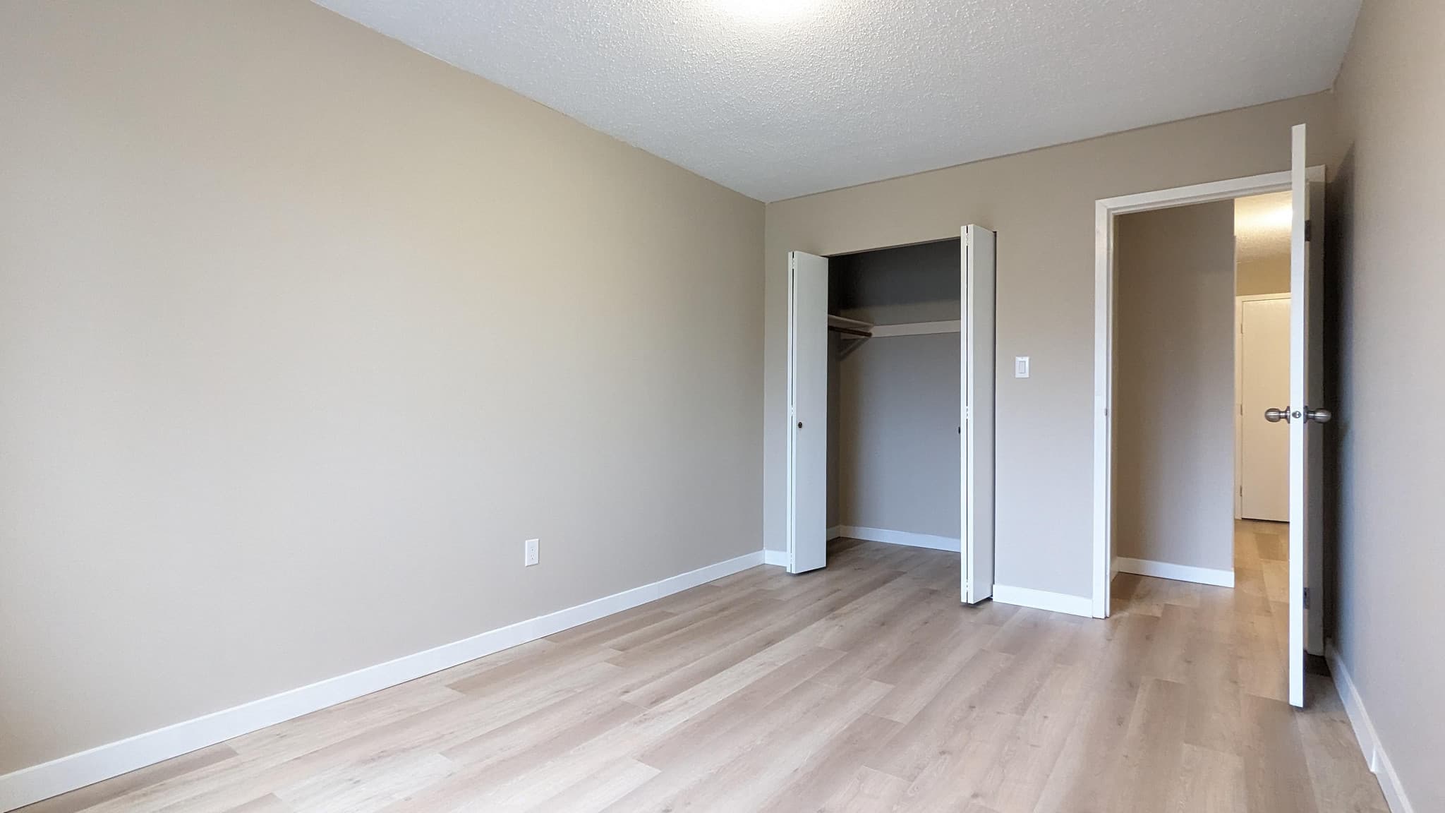 Cheam View Apartments 2 — Bachelor - Photo 8