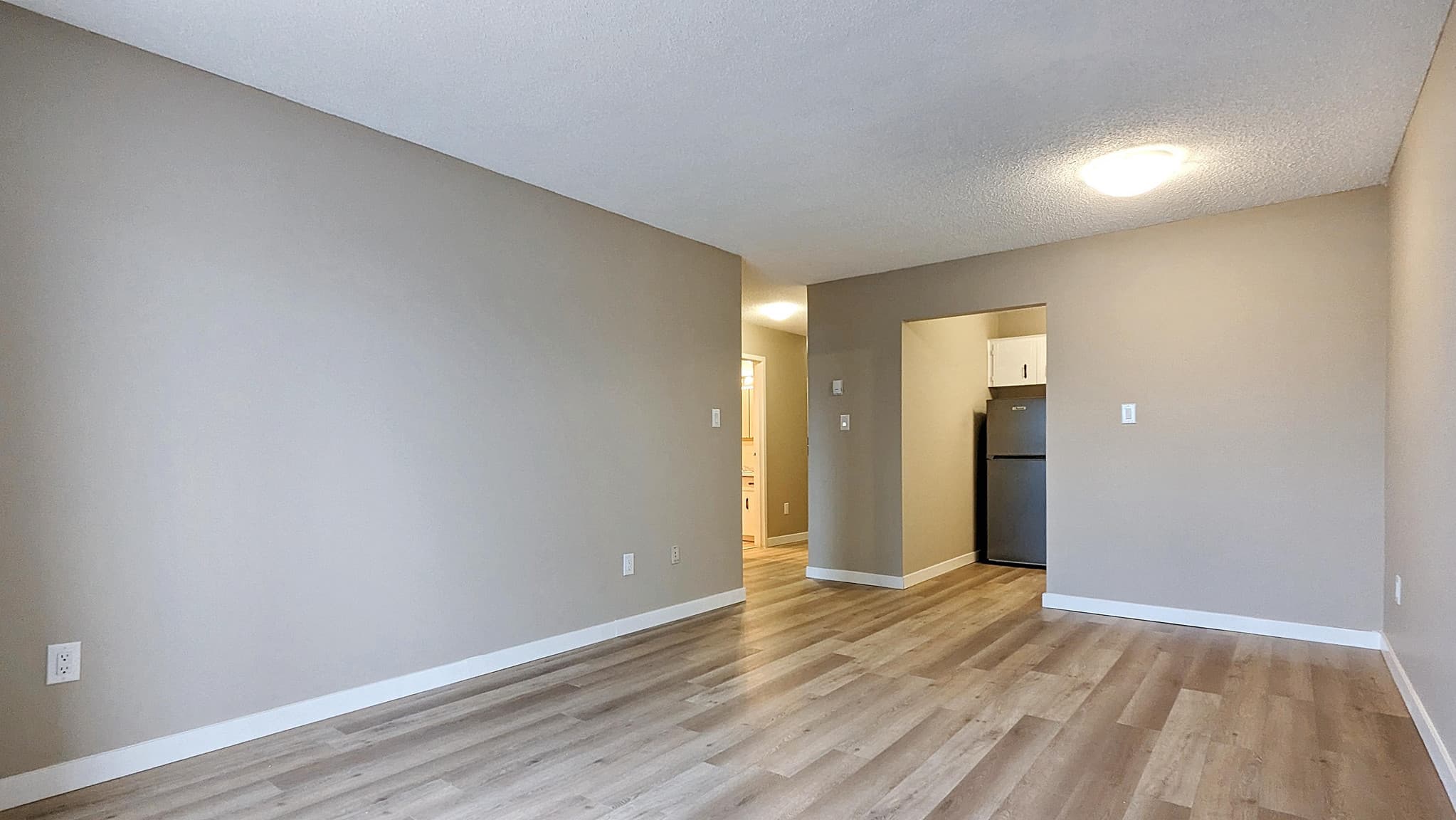 Cheam View Apartments 1 — Bachelor - Photo 8