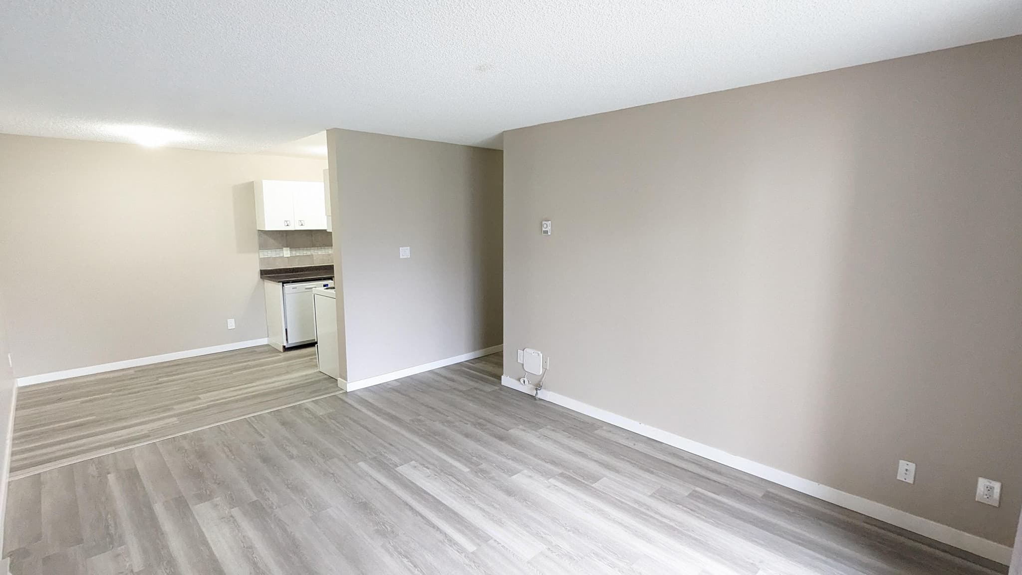 Manpreet Estates — 1 bedroom - Photo 3