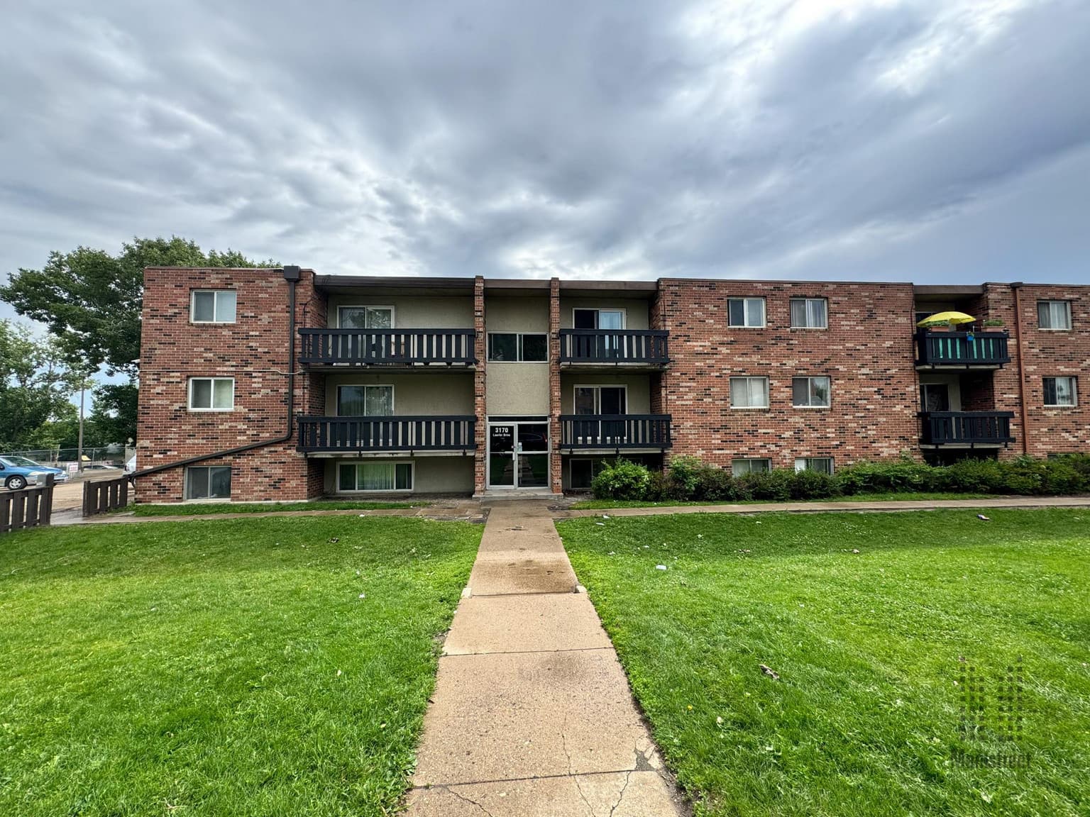 Confederation Park Apartments I & II — 1 Bedroom - Photo 4