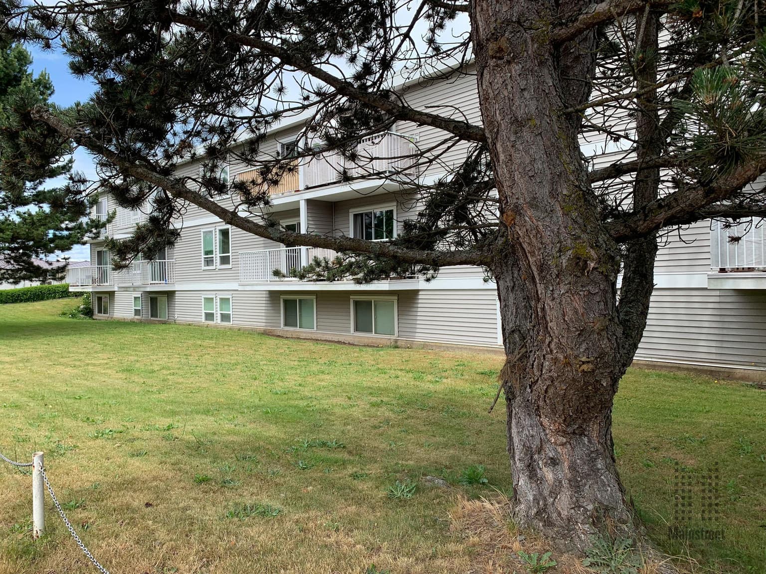 Courtenay Riverway Apartments — 2 Bedrooms - Photo 5