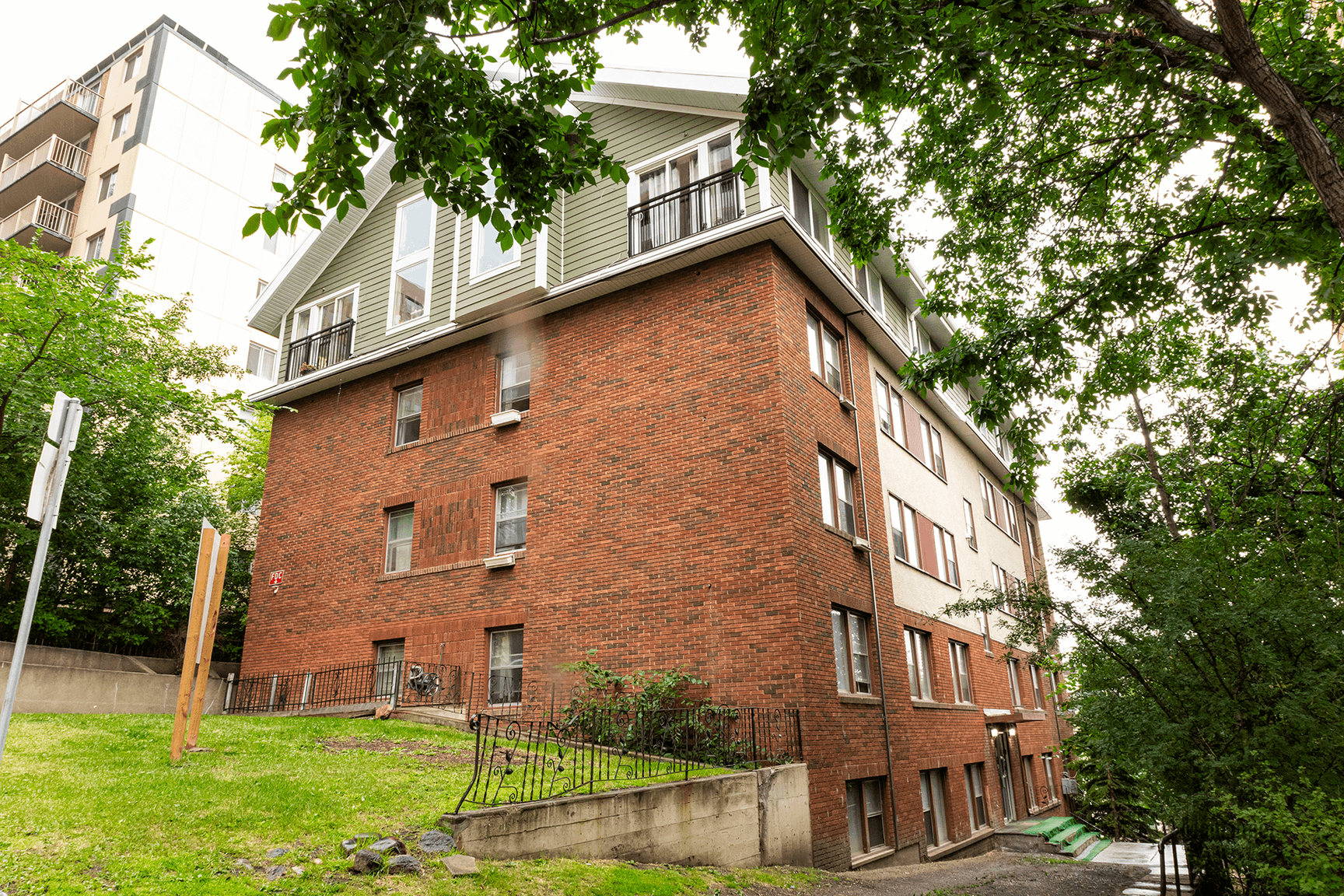 Broadview Legislature Apartments — 1 Bedroom - Photo 14