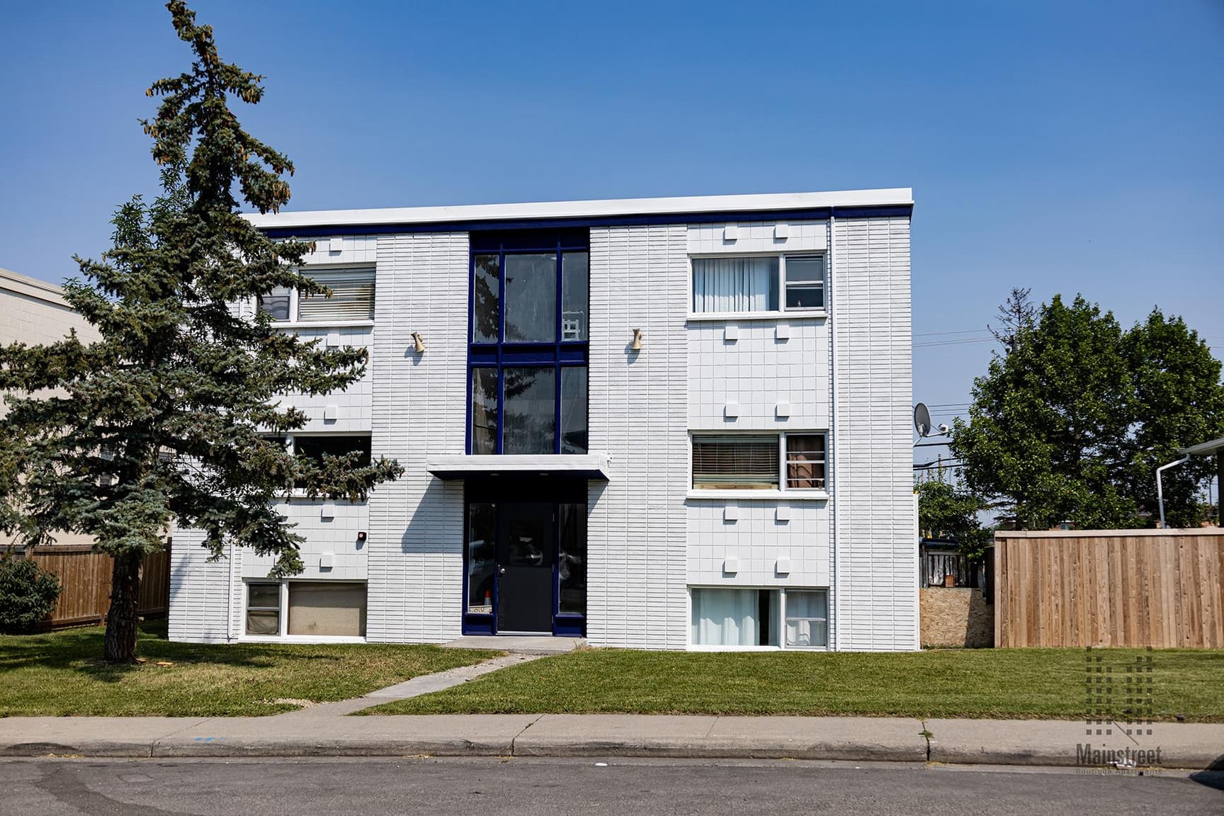 Westbrook Mallside Apartments — Bachelor