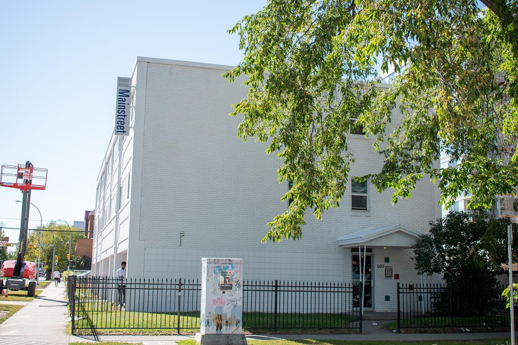 Central Beltline Apartments — 1 Bedroom - Photo 3