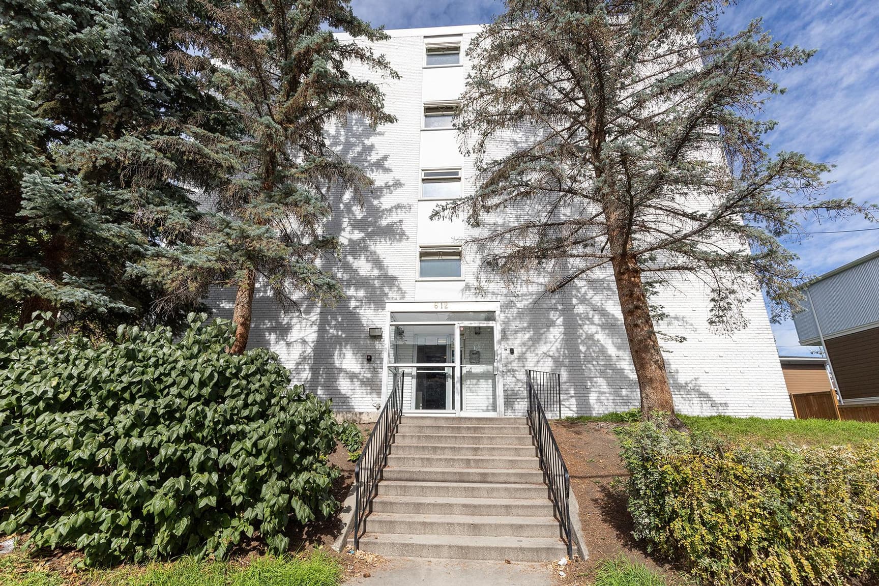 Shergill Place — 1 bedroom - Photo 2
