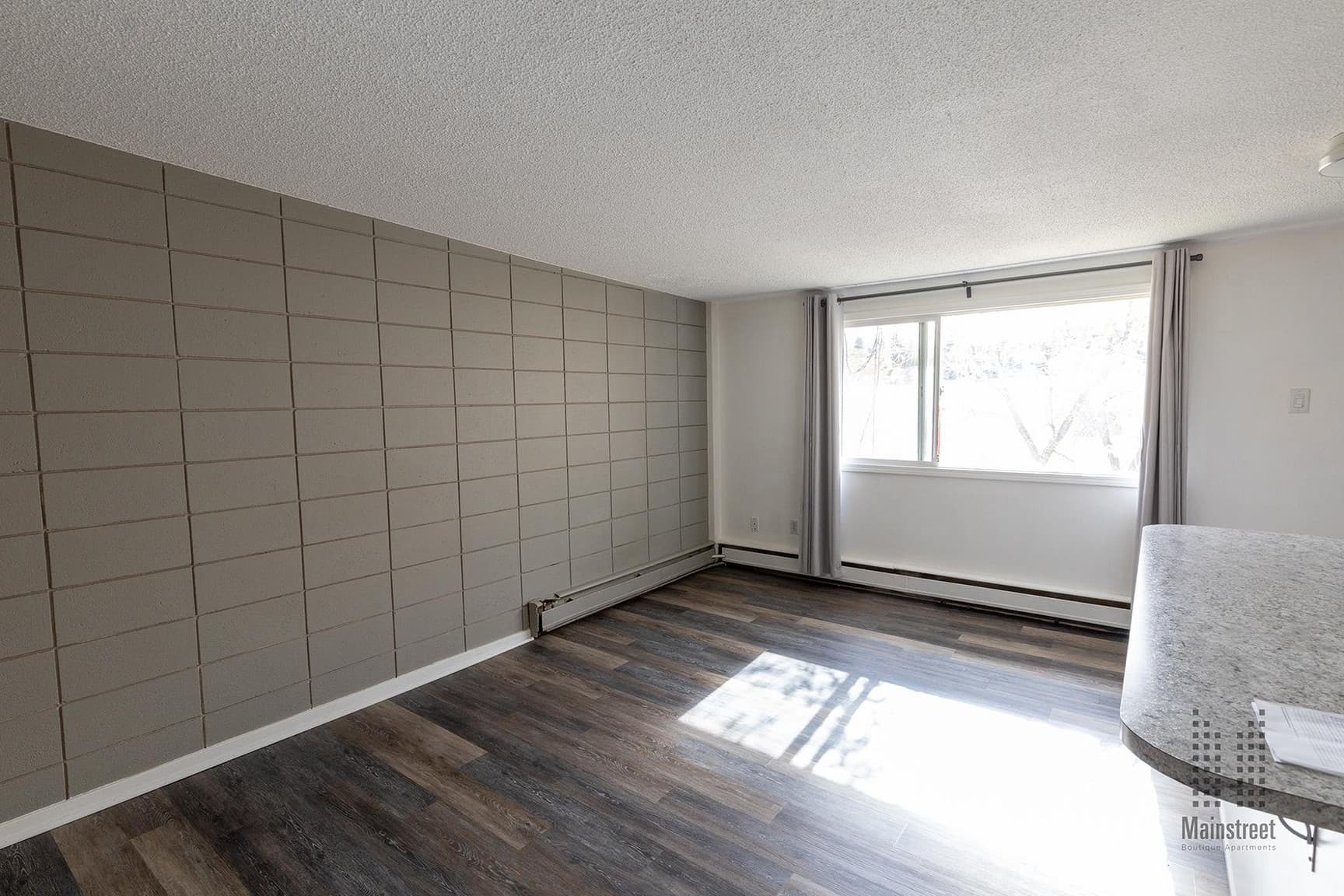 Mount Royal on 14th Apartments — 1 Bedroom - Photo 5