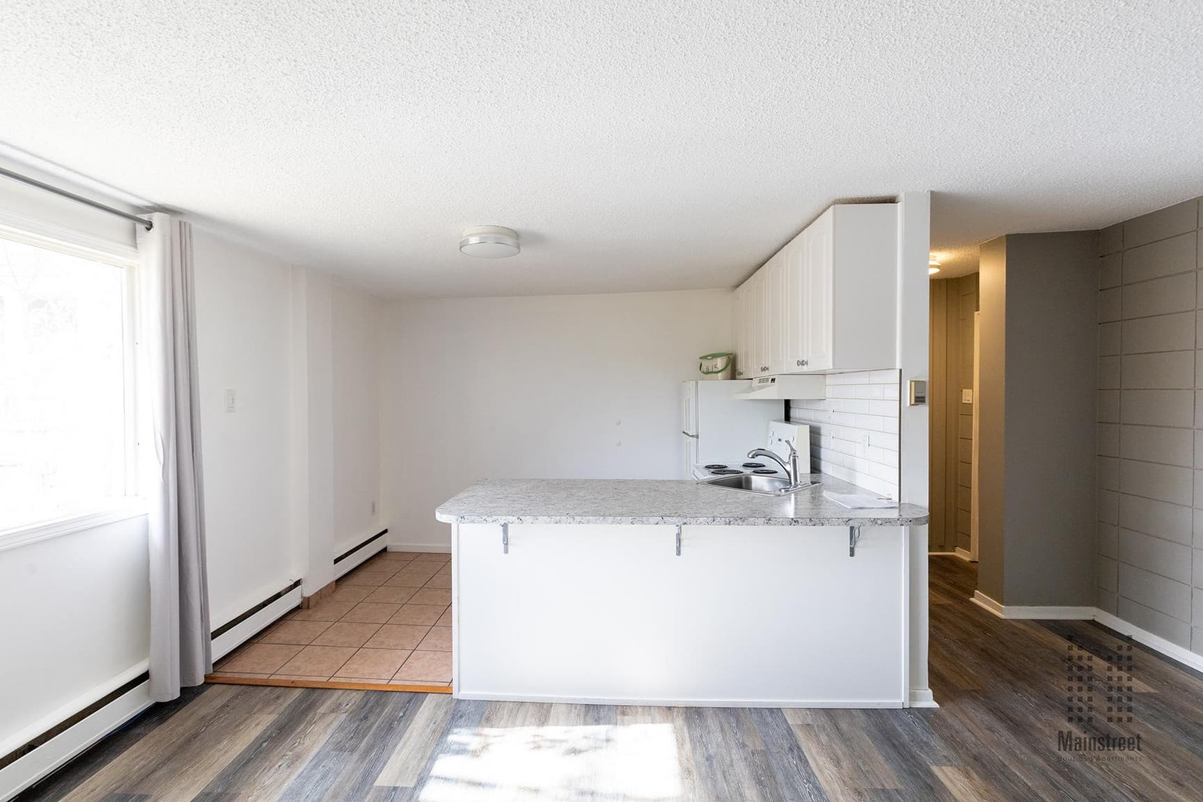 Mount Royal on 14th Apartments — 1 Bedroom - Photo 7