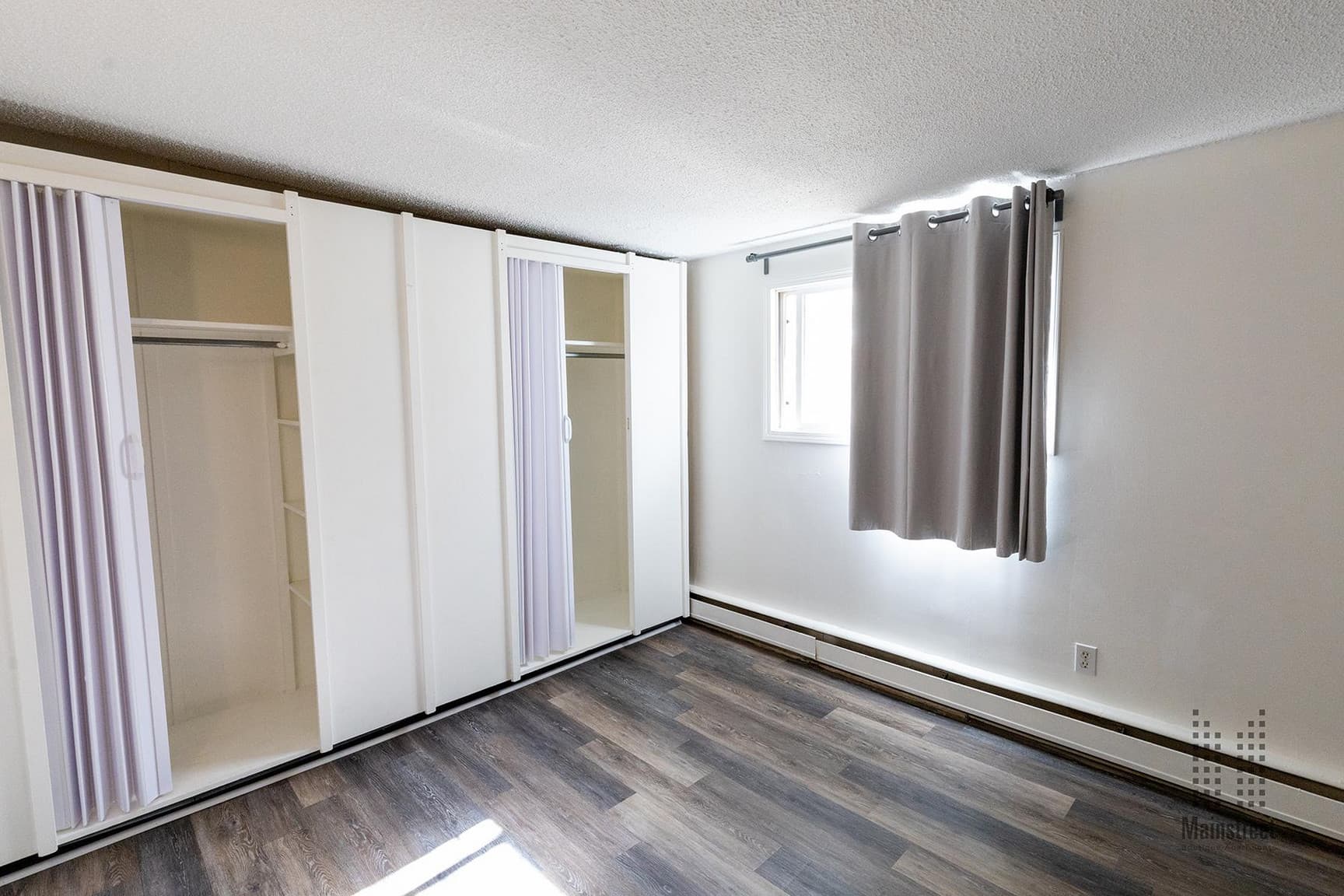 Mount Royal on 14th Apartments — 1 Bedroom - Photo 15