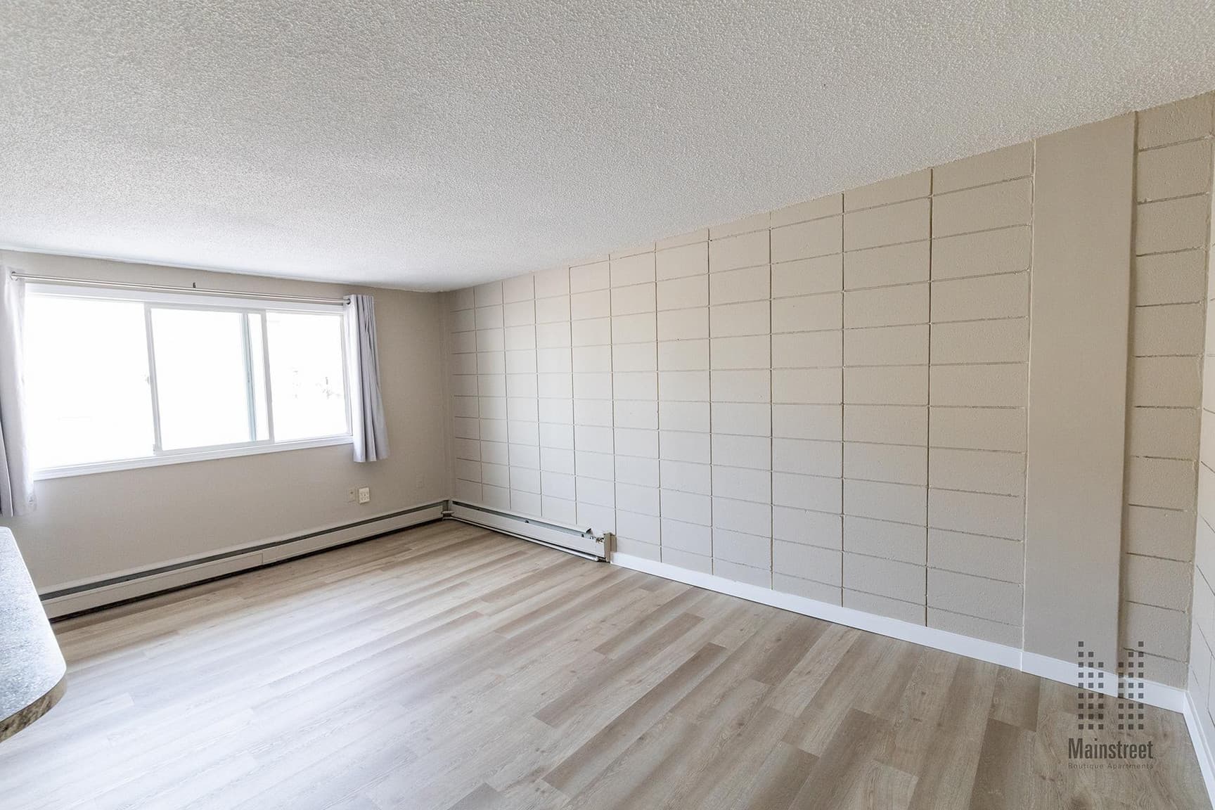 Mount Royal on 14th Apartments — 1 Bedroom - Photo 16