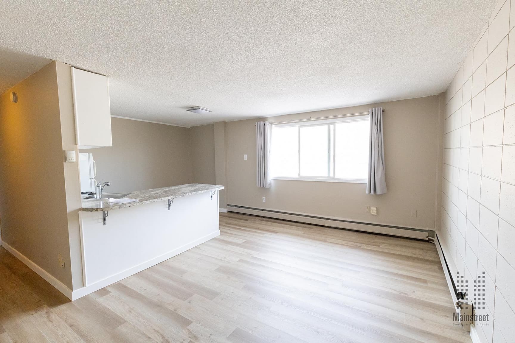 Mount Royal on 14th Apartments — 1 Bedroom - Photo 17