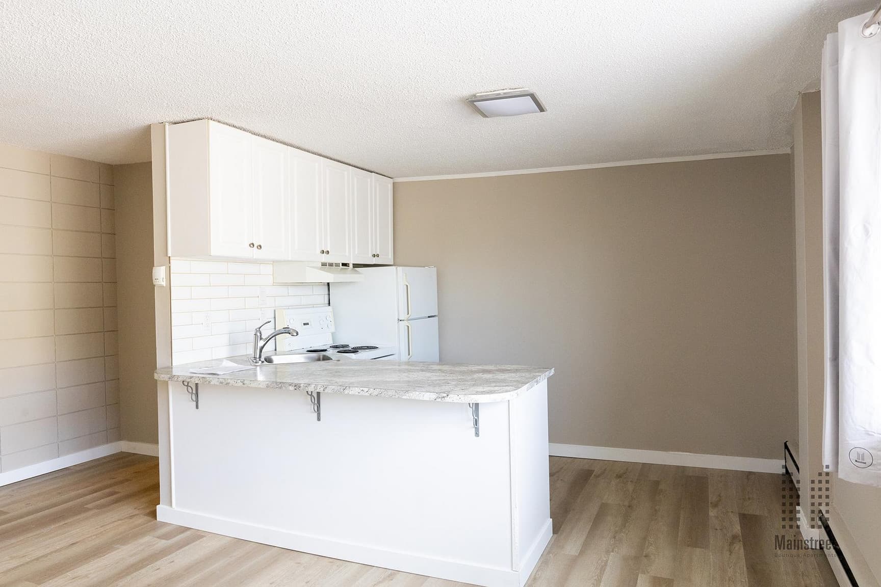 Mount Royal on 14th Apartments — 1 Bedroom - Photo 18