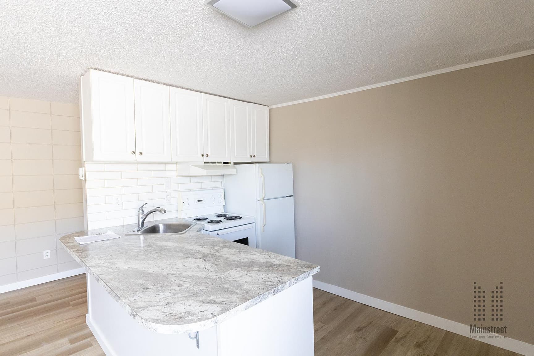 Mount Royal on 14th Apartments — 1 Bedroom - Photo 19