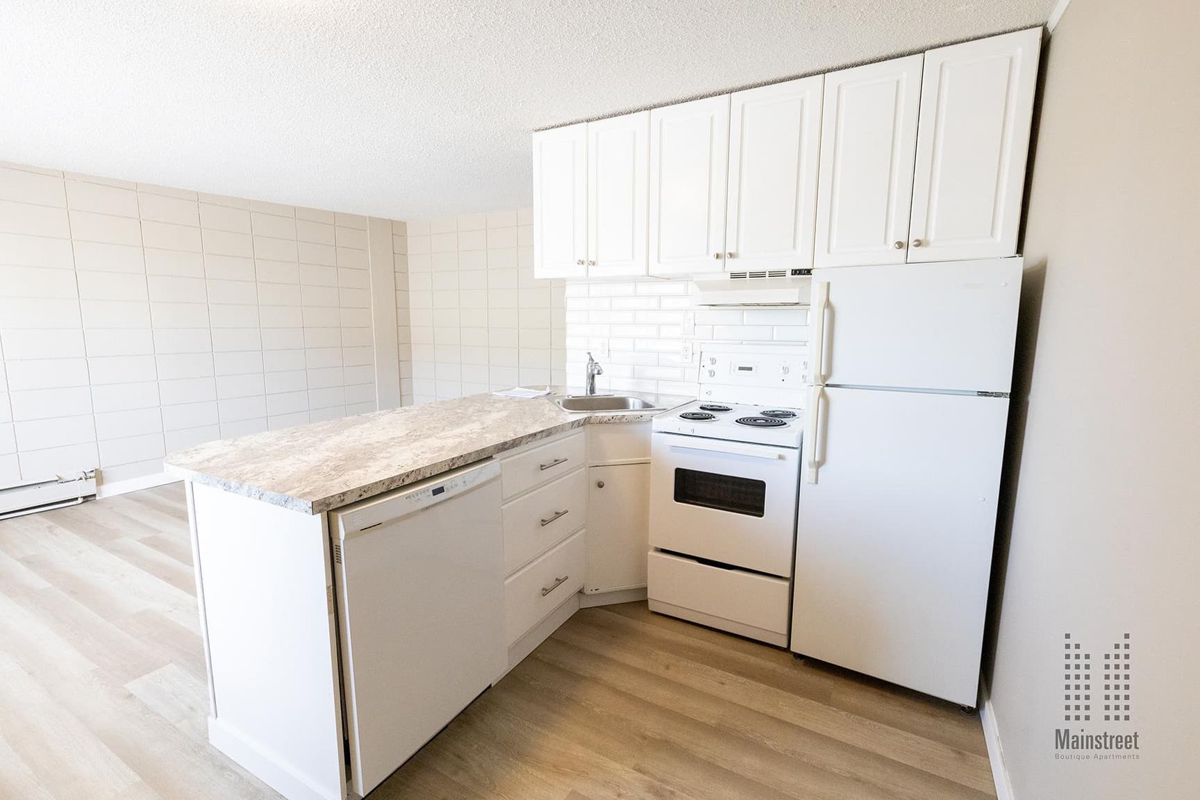 Mount Royal on 14th Apartments — 1 Bedroom - Photo 20