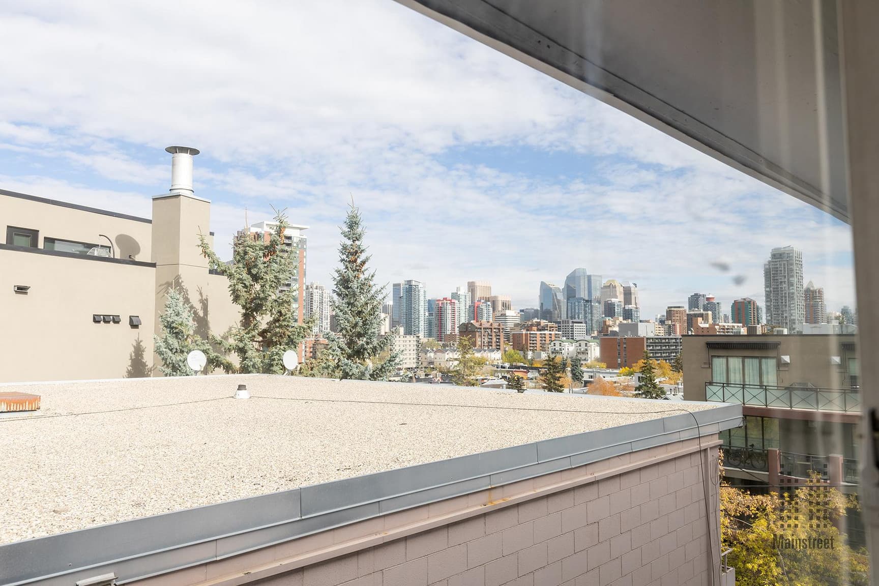 Mount Royal on 14th Apartments — 1 Bedroom - Photo 21