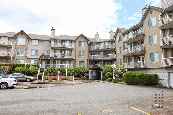 Hanna Estates — Bachelor - Photo 4