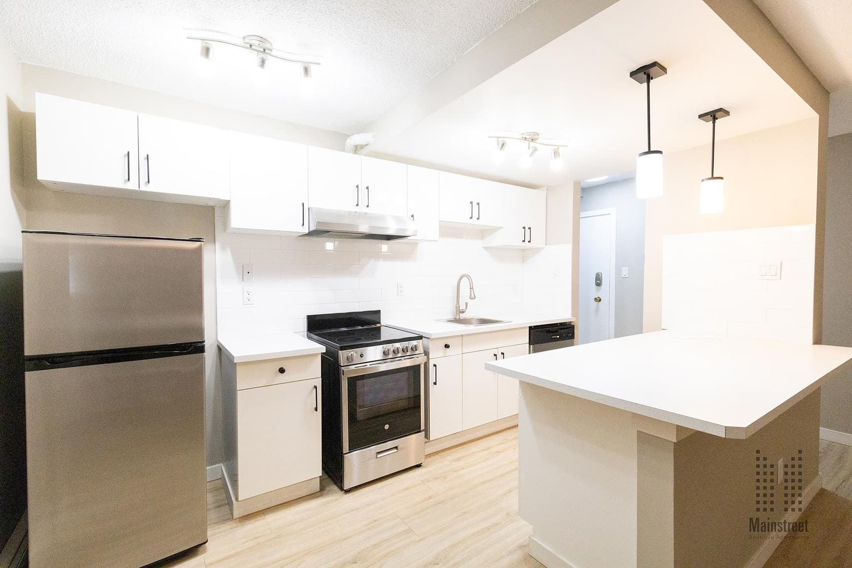 Crescent Heights Apartments — 1 Bedroom - Photo 21
