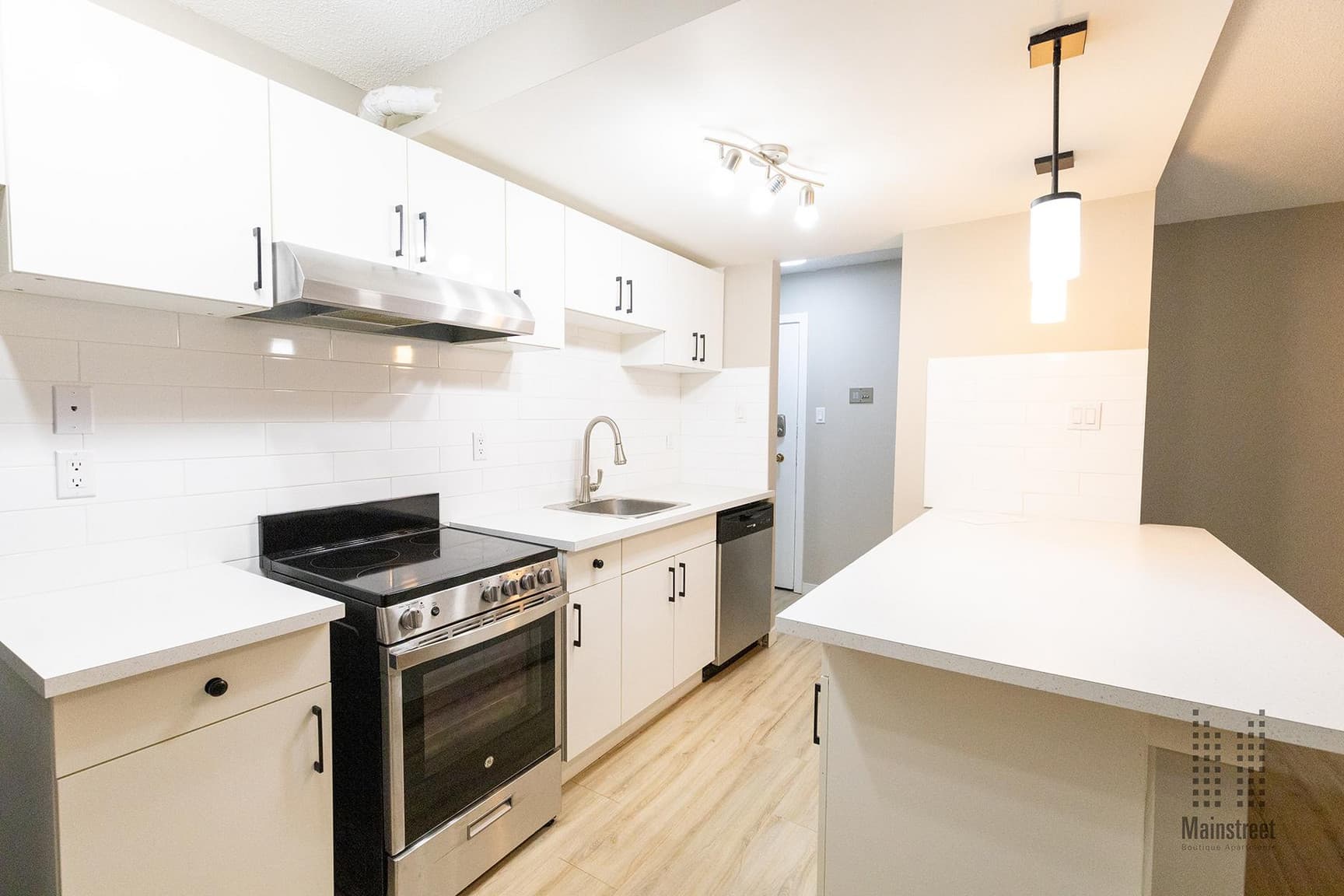 Crescent Heights Apartments — 1 Bedroom - Photo 22