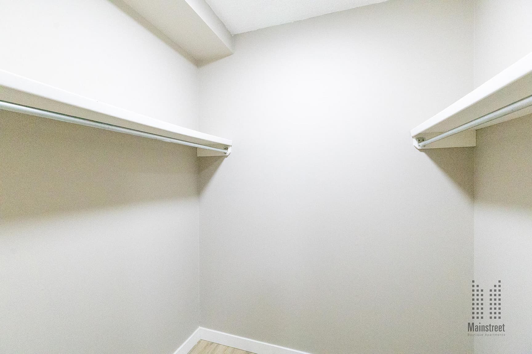 Crescent Heights Apartments — 1 Bedroom - Photo 24